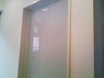 貼り付け完了です。ガラス面より撮影