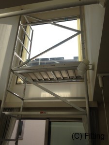 ローリングタワー設置