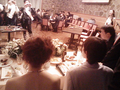 披露パーティー