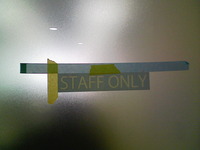 切り文字施工途中