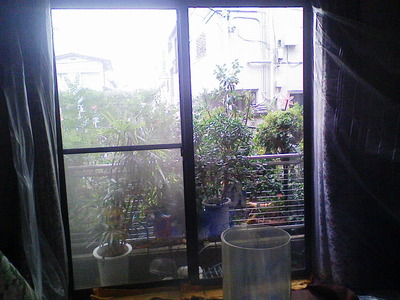 防犯フィルム施工前です。