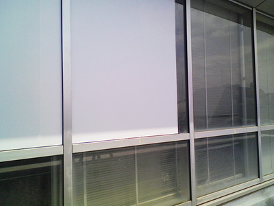 オペークホワイト施工途中