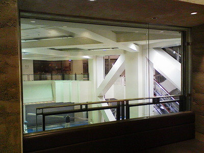 目隠しフィルム施工前