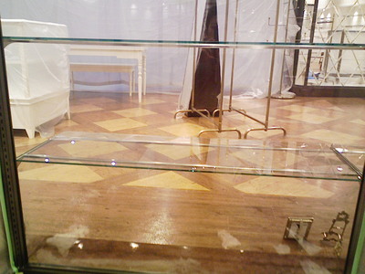 飛散防止フィルム貼り付け完了