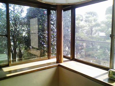 防犯フィルム貼りつけ完了です。