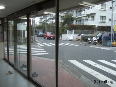 目隠しフィルム施工前です