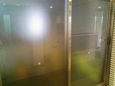 反対側より撮影