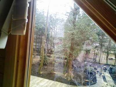 三角形のガラスに施工