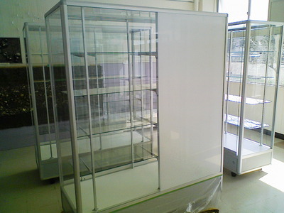 オペークホワイト施工途中です。