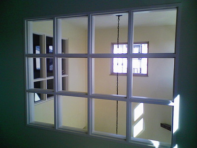 飛散防止フィルム【ＳＨ２ＣＬＡＲ】貼りつけ