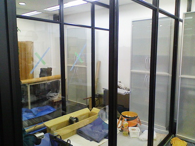 目隠しフィルム施工前です。